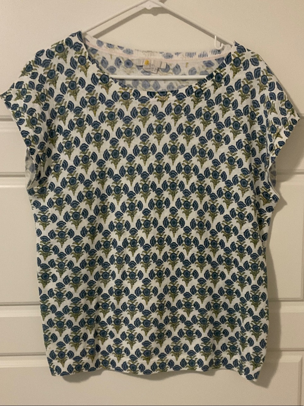 Biden lightweight patterned sweater.